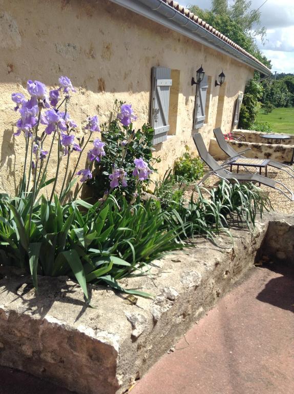 ホテルChateau Nardou Saint-Sulpice-et-Cameyrac 部屋 写真