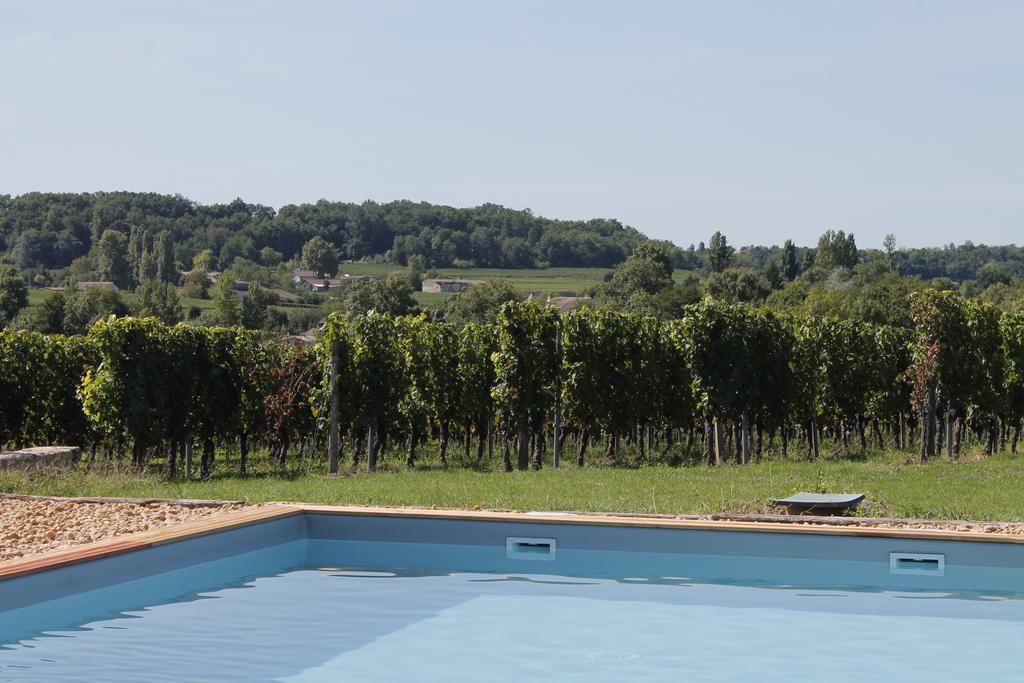 ホテルChateau Nardou Saint-Sulpice-et-Cameyrac 部屋 写真