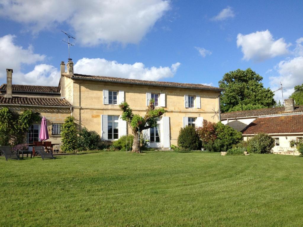 ホテルChateau Nardou Saint-Sulpice-et-Cameyrac 部屋 写真